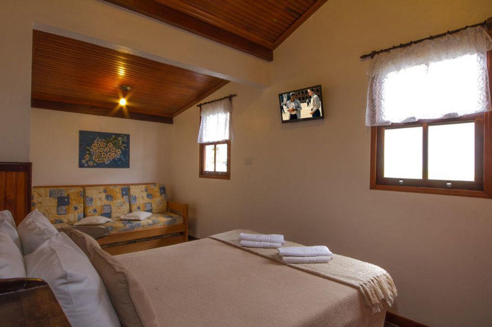 Pousada Il Villaggio Санту-Антониу-ду-Пиньял Экстерьер фото
