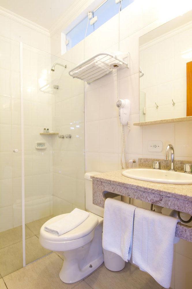Pousada Il Villaggio Санту-Антониу-ду-Пиньял Экстерьер фото