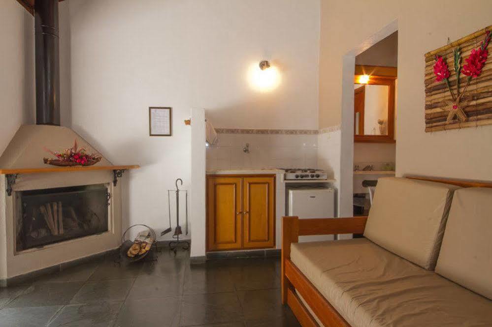 Pousada Il Villaggio Санту-Антониу-ду-Пиньял Экстерьер фото