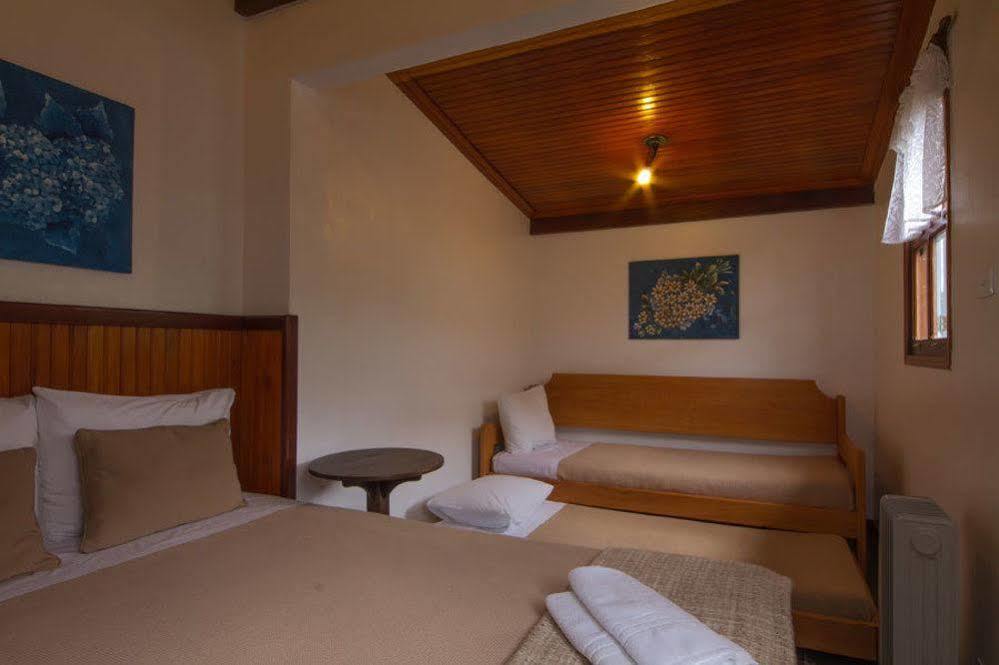 Pousada Il Villaggio Санту-Антониу-ду-Пиньял Экстерьер фото